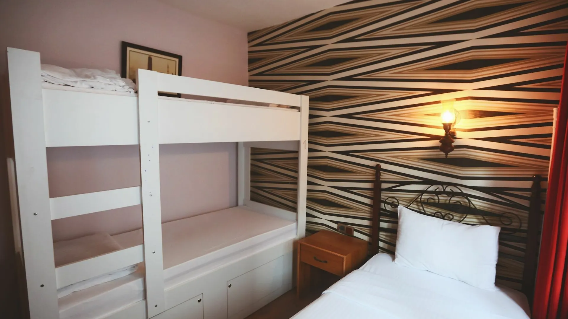 Cheers Vintage Hostel İstanbul