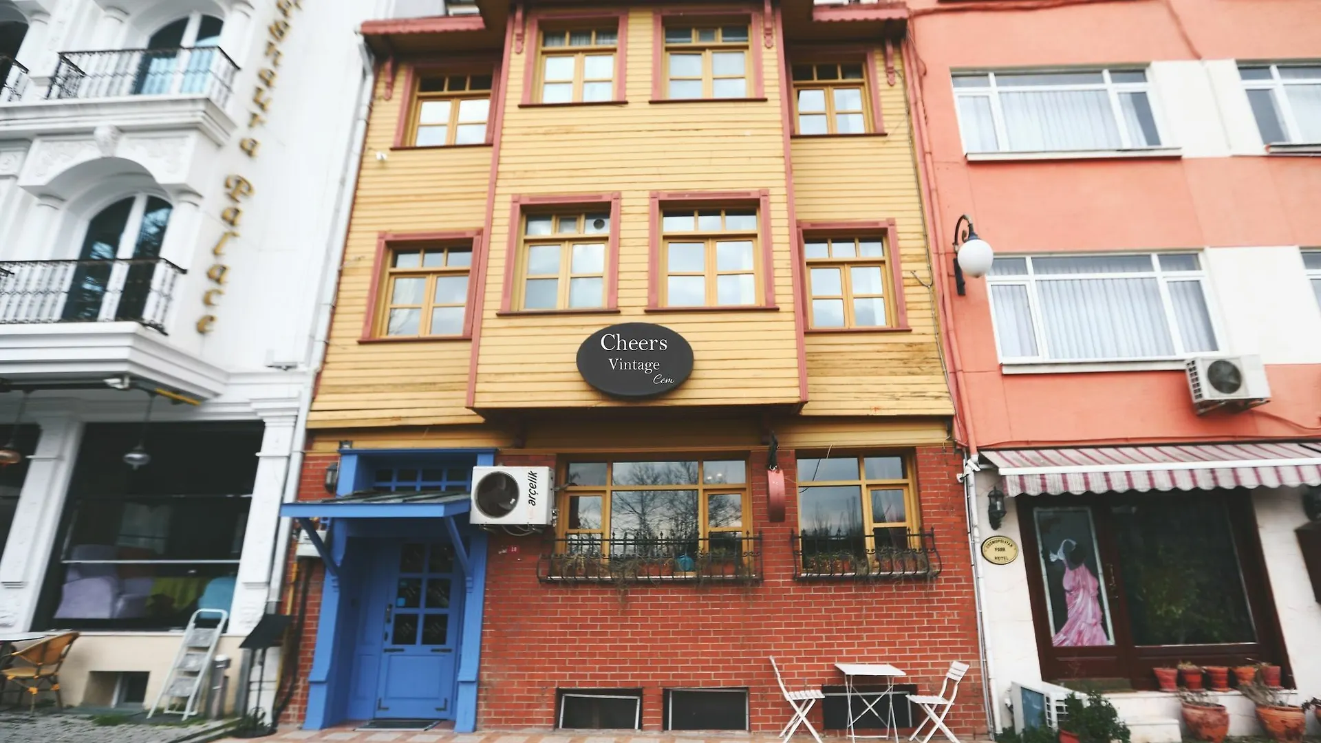 Cheers Vintage Hostel İstanbul